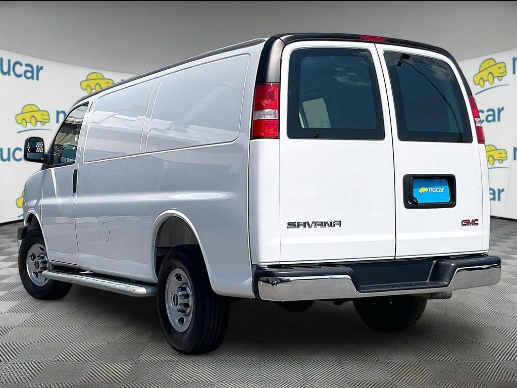 Used 2025 GMC Savana 2500 w/ Driver Convenience Package RWD image 4