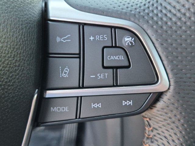 New 2026 Toyota Sienna Limited FWD image 18
