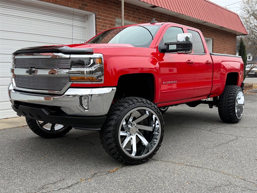 Used 2019 Chevrolet Silverado 1500 LT w/ All Star Edition image 2