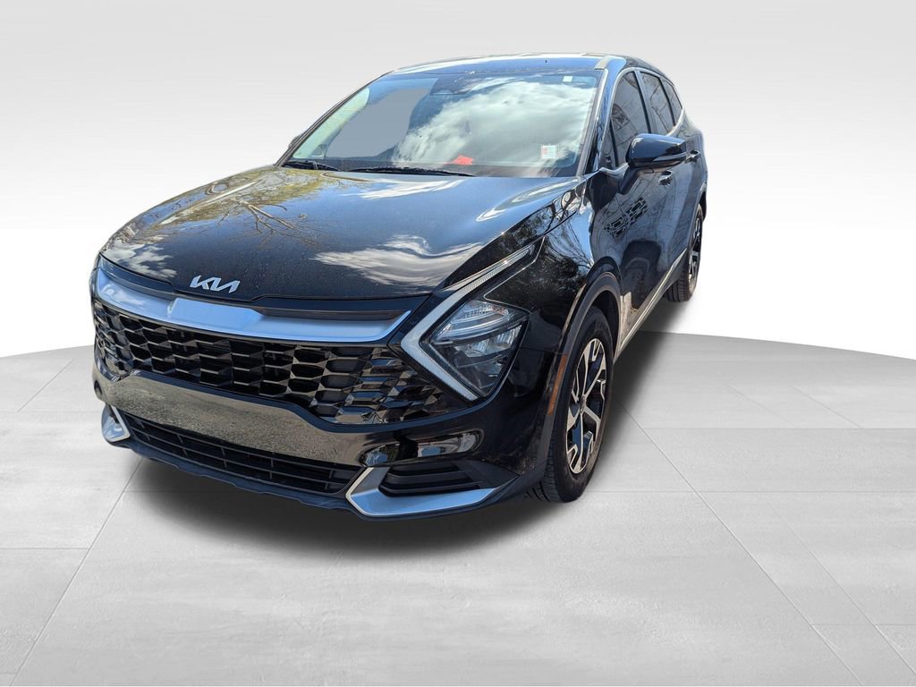 Used 2023 Kia Sportage EX image 3