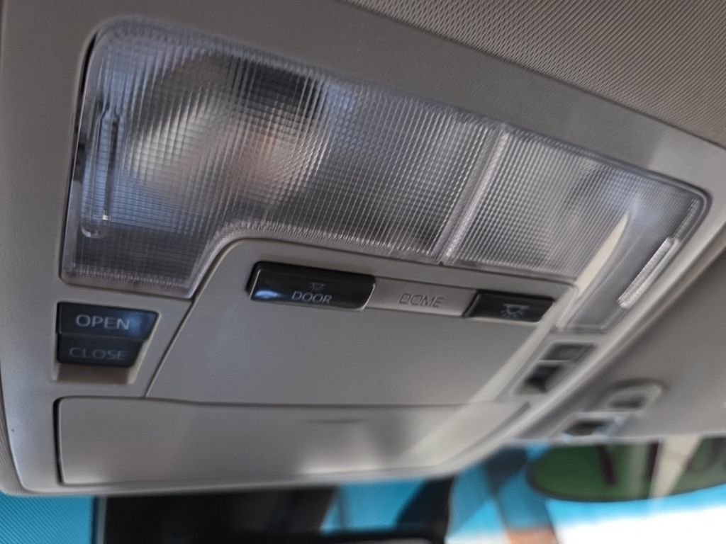 Used 2017 Toyota Avalon XLE Plus w/ All Weather Liner Package image 23