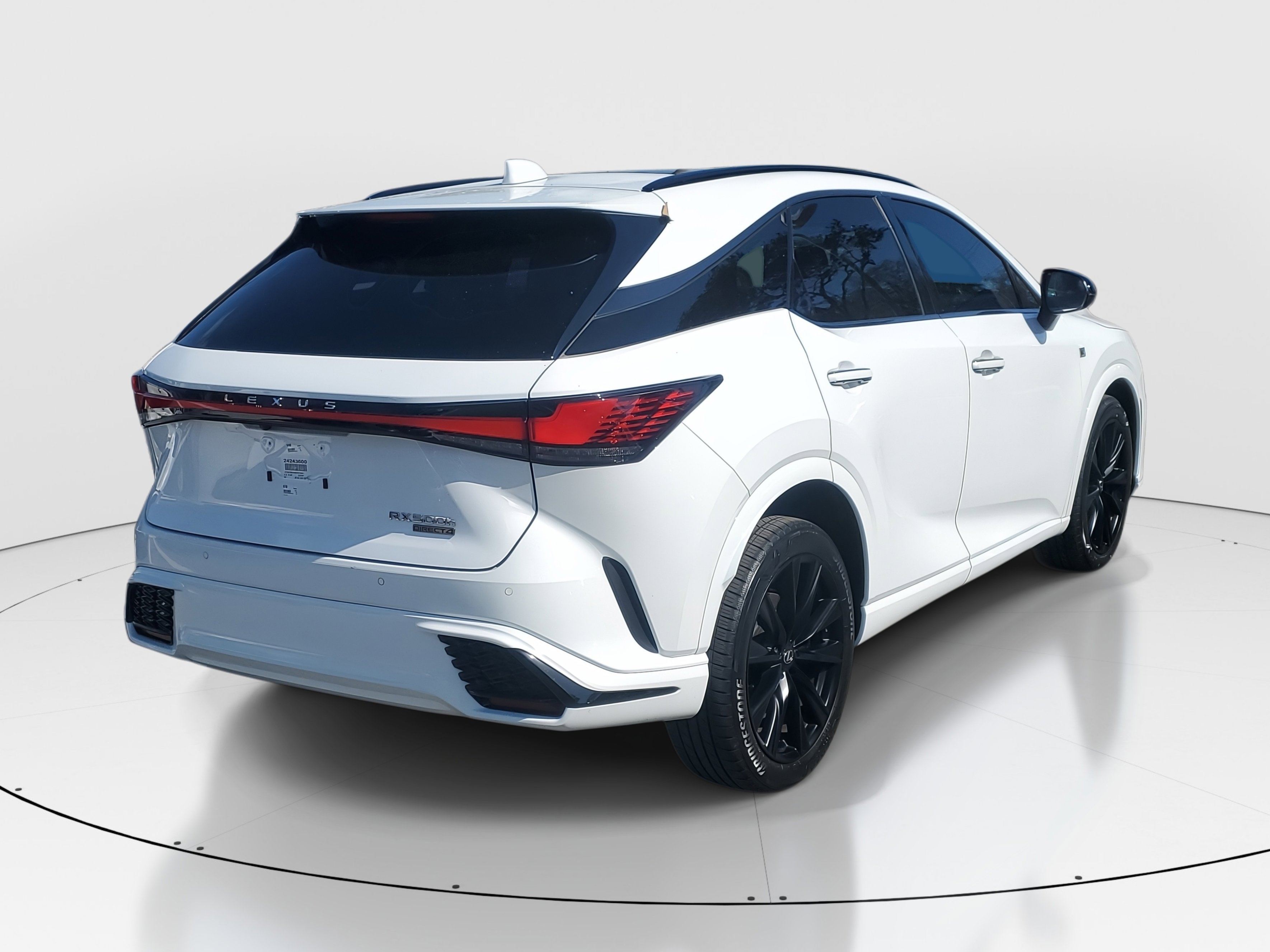 Used 2024 Lexus RX 500h F Sport w/ Cold Area Package image 7