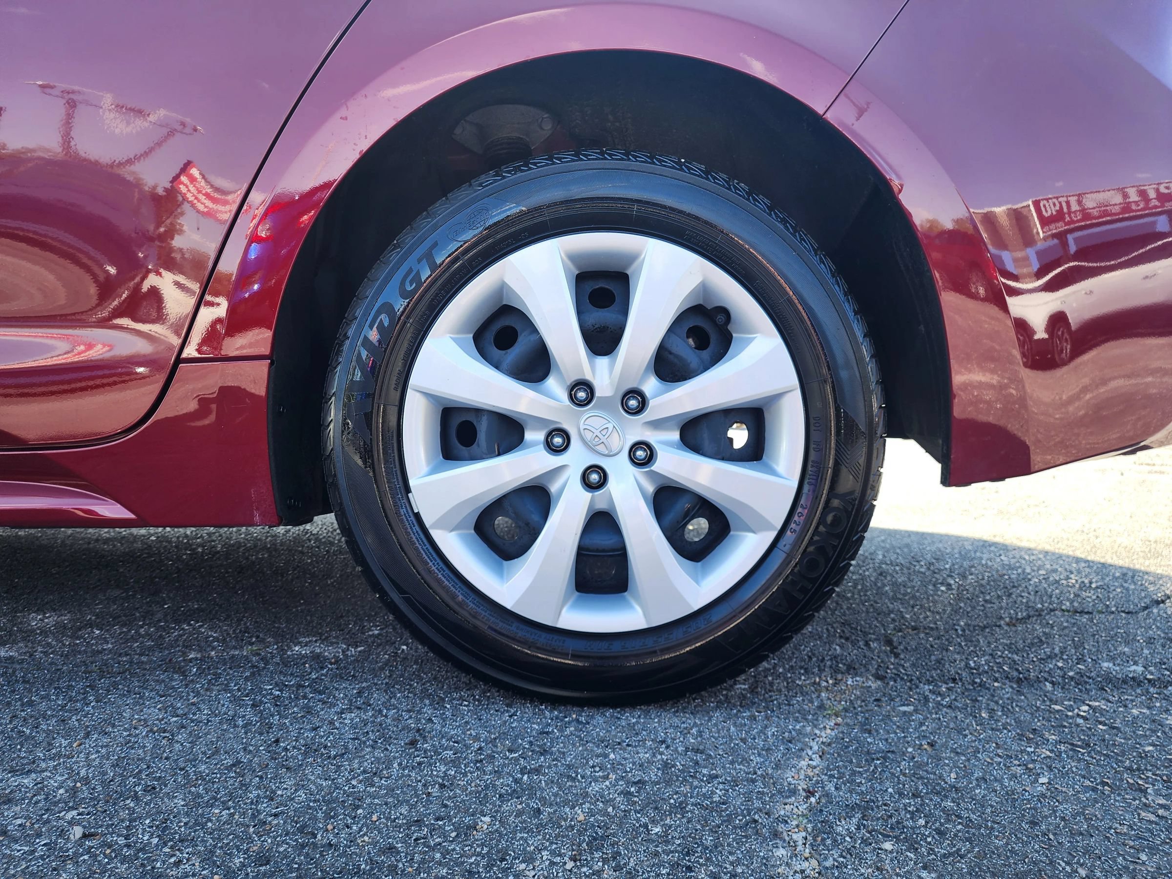 Used 2025 Toyota Corolla LE FWD image 22