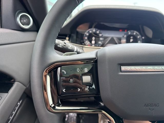 Used 2024 Land Rover Range Rover Evoque Dynamic SE AWD/4WD image 17