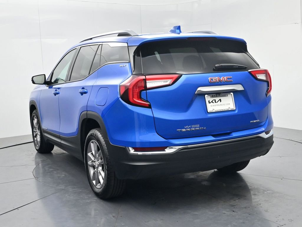 Used 2024 GMC Terrain SLT AWD/4WD image 6