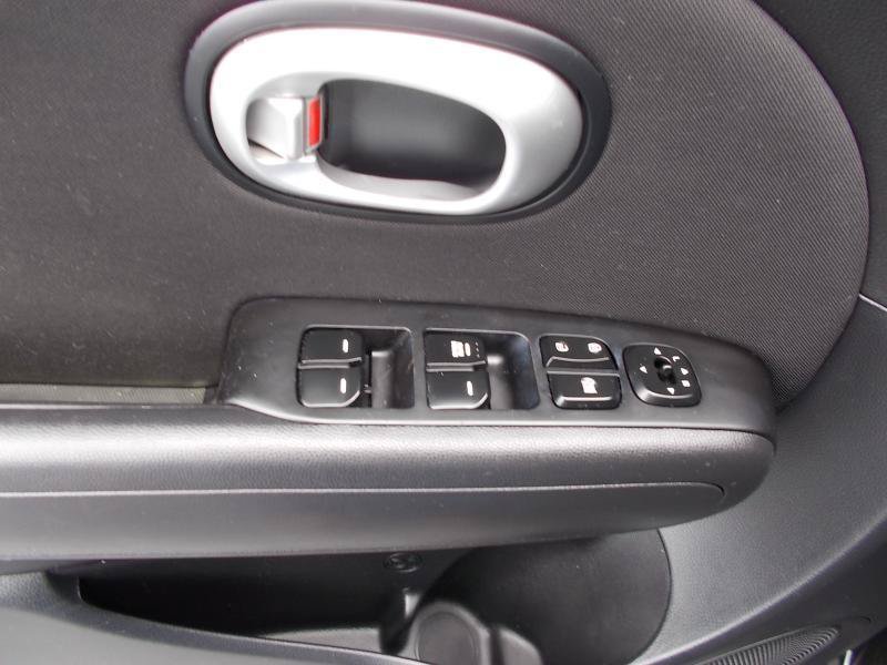 Used 2016 Kia Soul w/ Convenience Package FWD image 28