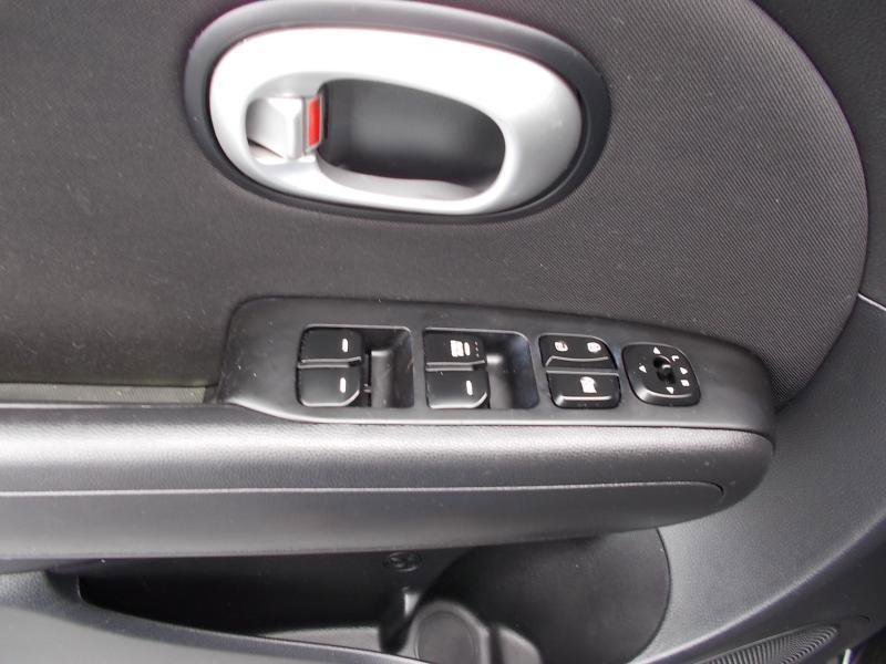 Used 2016 Kia Soul w/ Convenience Package FWD image 28