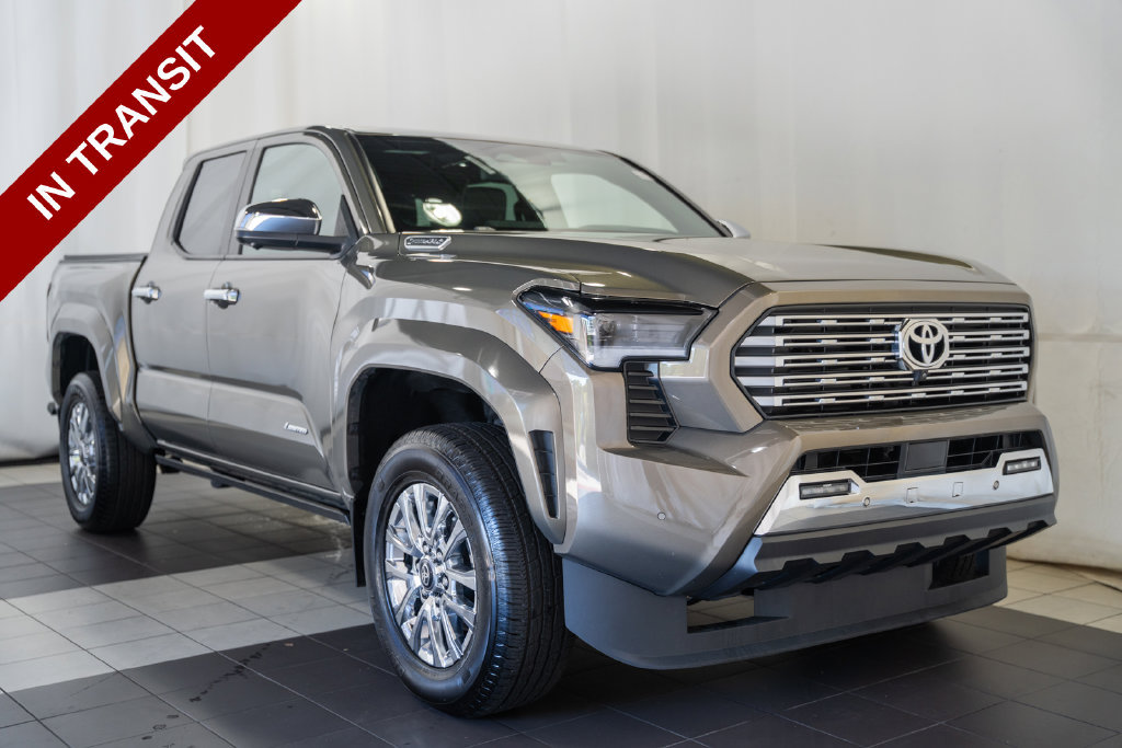 Used 2025 Toyota Tacoma Limited AWD/4WD image 1
