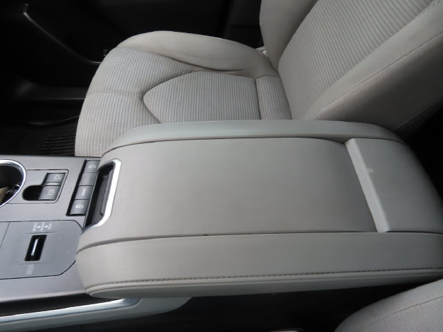 Used 2021 Toyota Highlander L FWD image 36