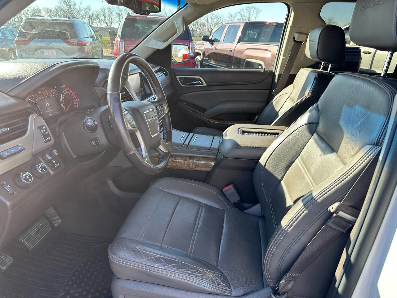 Used 2016 GMC Yukon Denali w/ Open Road Package image 10