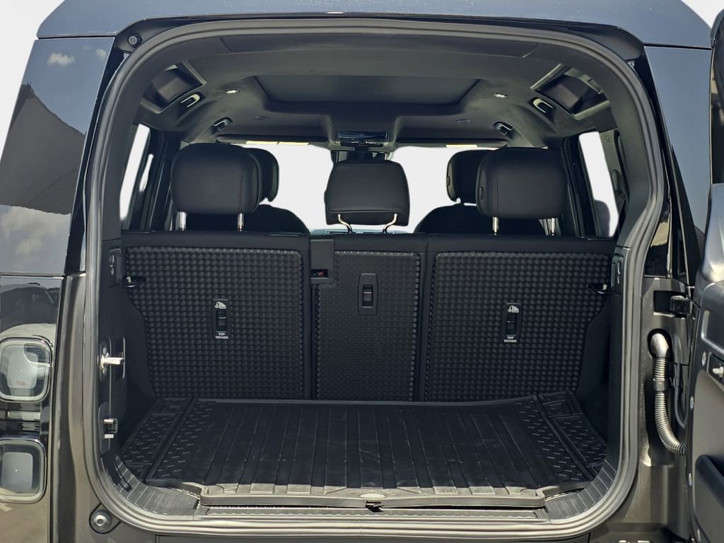 New 2026 Land Rover Defender 110 X AWD/4WD image 12