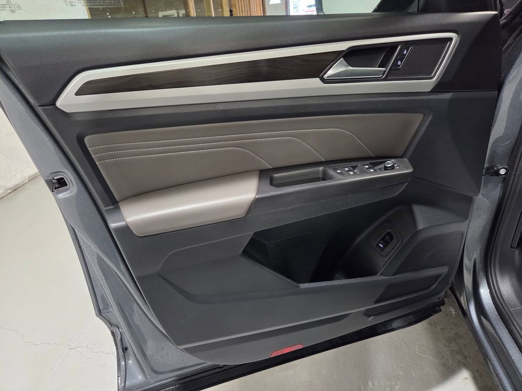 Used 2022 Volkswagen Atlas SE image 12