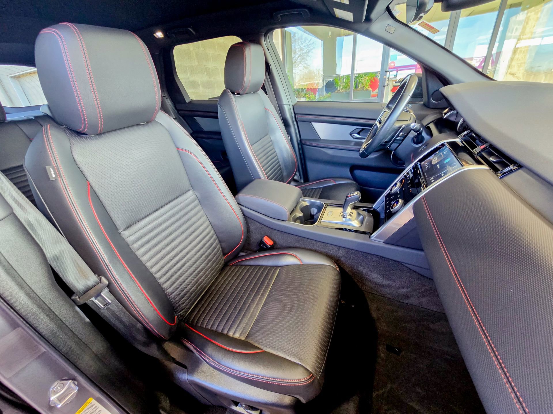 Used 2023 Land Rover Discovery Sport S R-Dynamic image 28