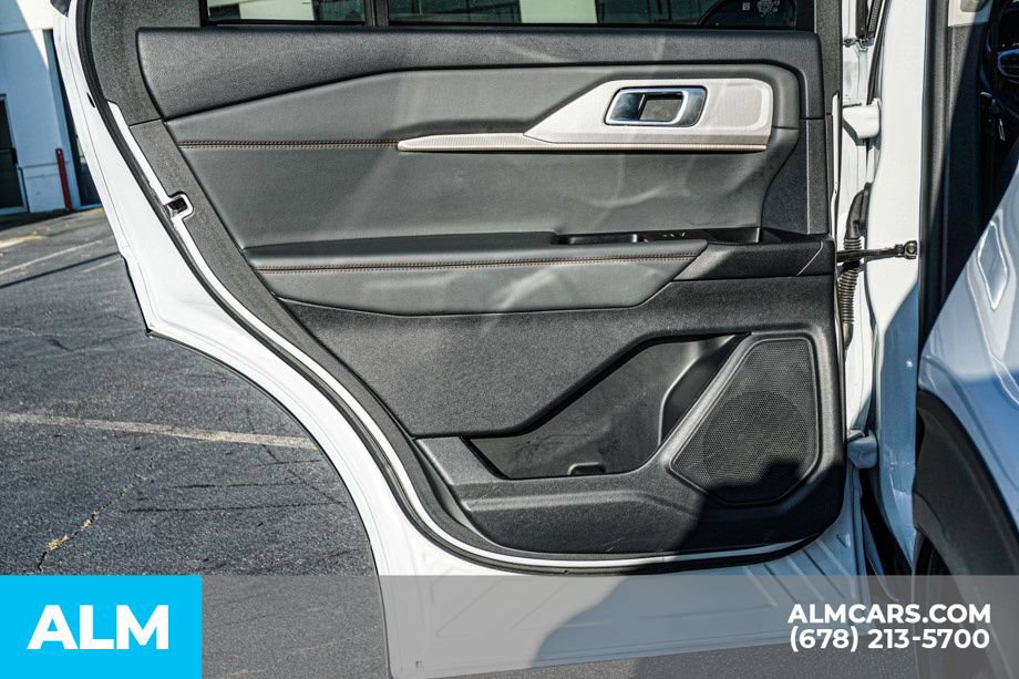 Used 2025 Ford Explorer Active RWD image 53