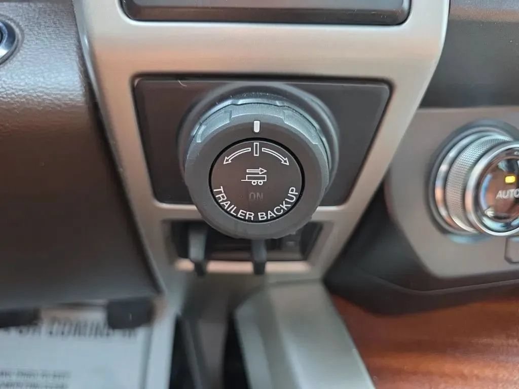 Used 2019 Ford F150 King Ranch w/ Equipment Group 601A Luxury AWD/4WD image 32