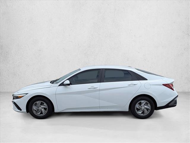 Certified 2026 Hyundai Elantra SE w/ Cargo Package FWD image 8