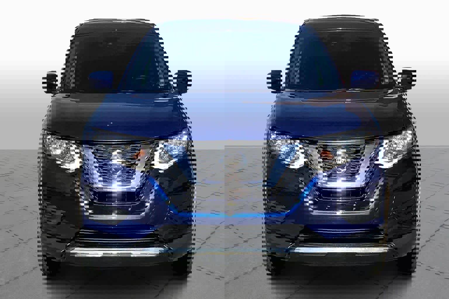 Used 2019 Nissan Rogue S image 3