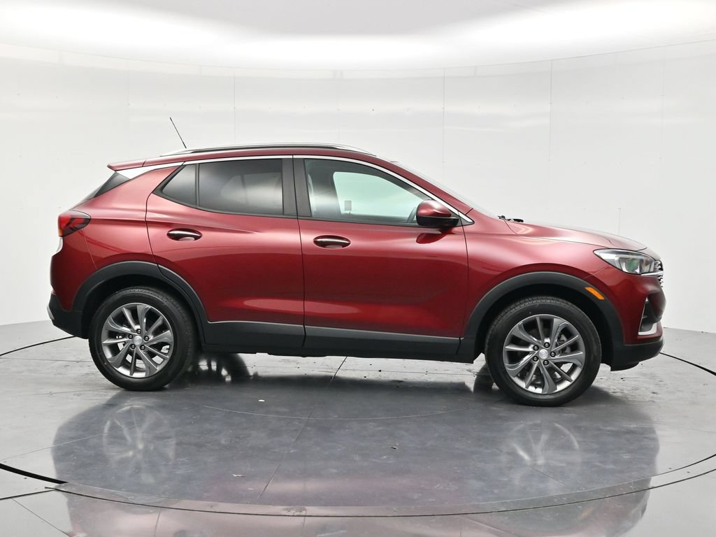 Used 2022 Buick Encore GX Select w/ Advanced Technology Package AWD/4WD image 4