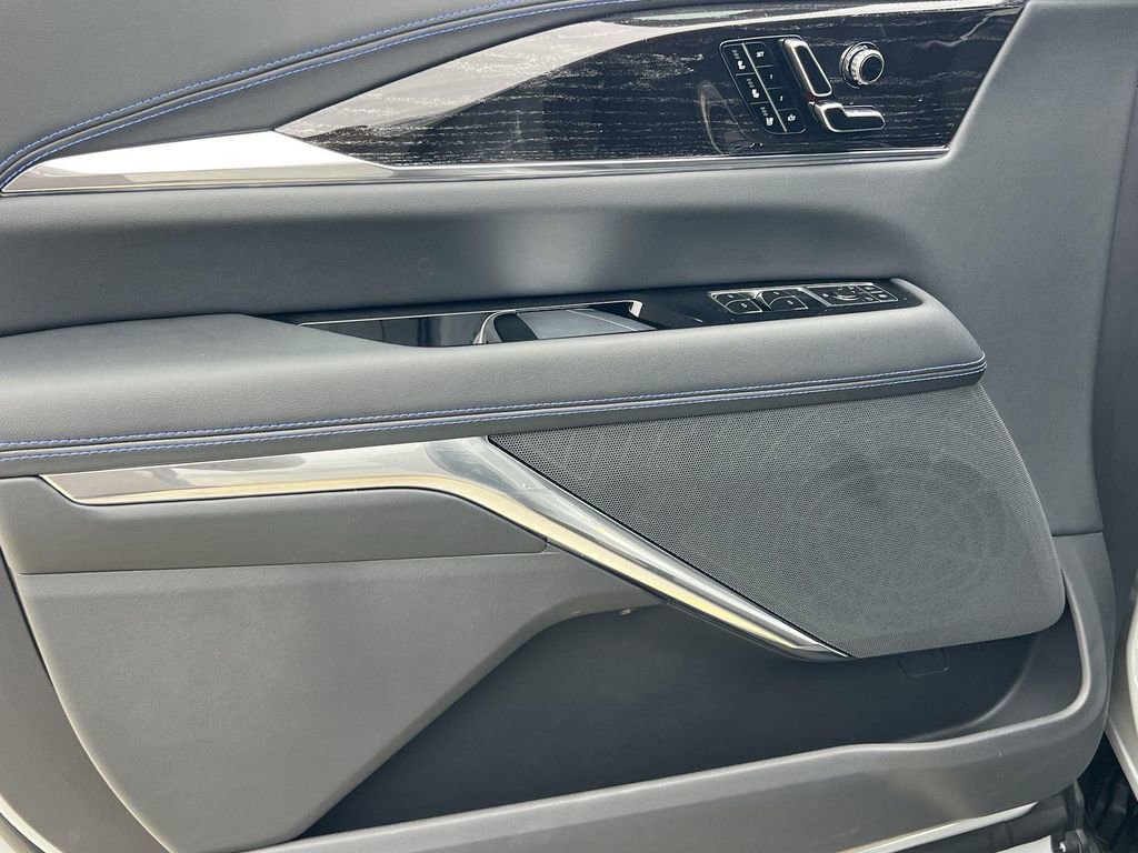 New 2026 Cadillac Escalade IQL Luxury image 10
