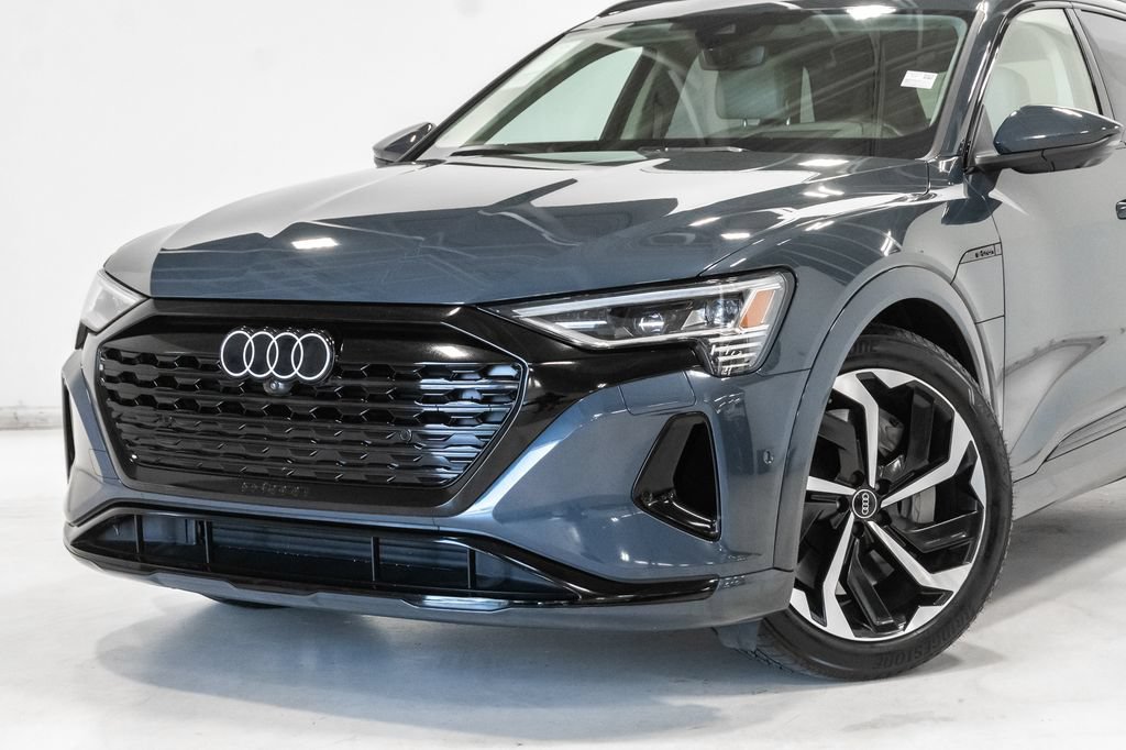 Used 2024 Audi Q8 e-tron Prestige w/ Prestige Package AWD/4WD image 2