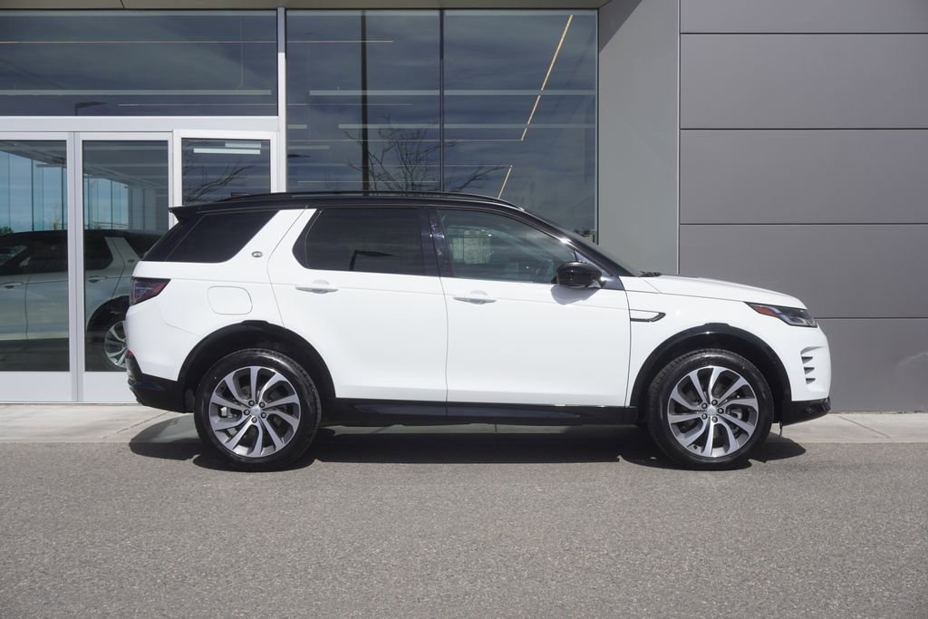 Used 2025 Land Rover Discovery Sport Dynamic SE image 7