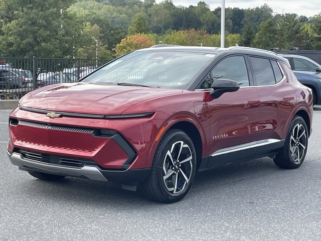 New 2025 Chevrolet Equinox EV LT image 3