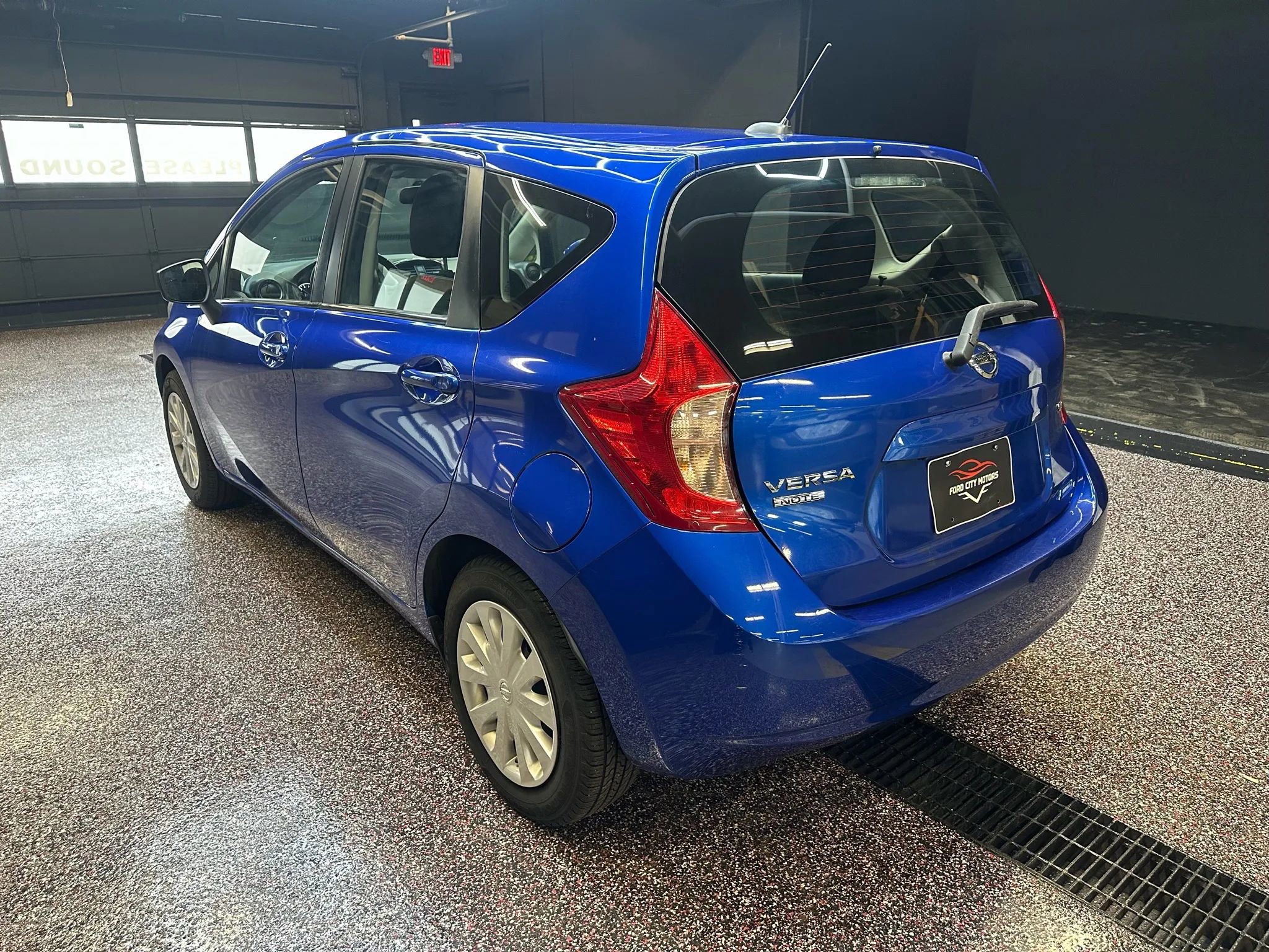 Used 2016 Nissan Versa Note SV image 5