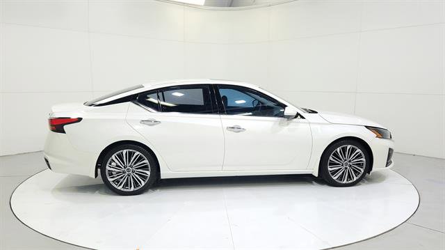 Used 2024 Nissan Altima 2.5 SL image 9