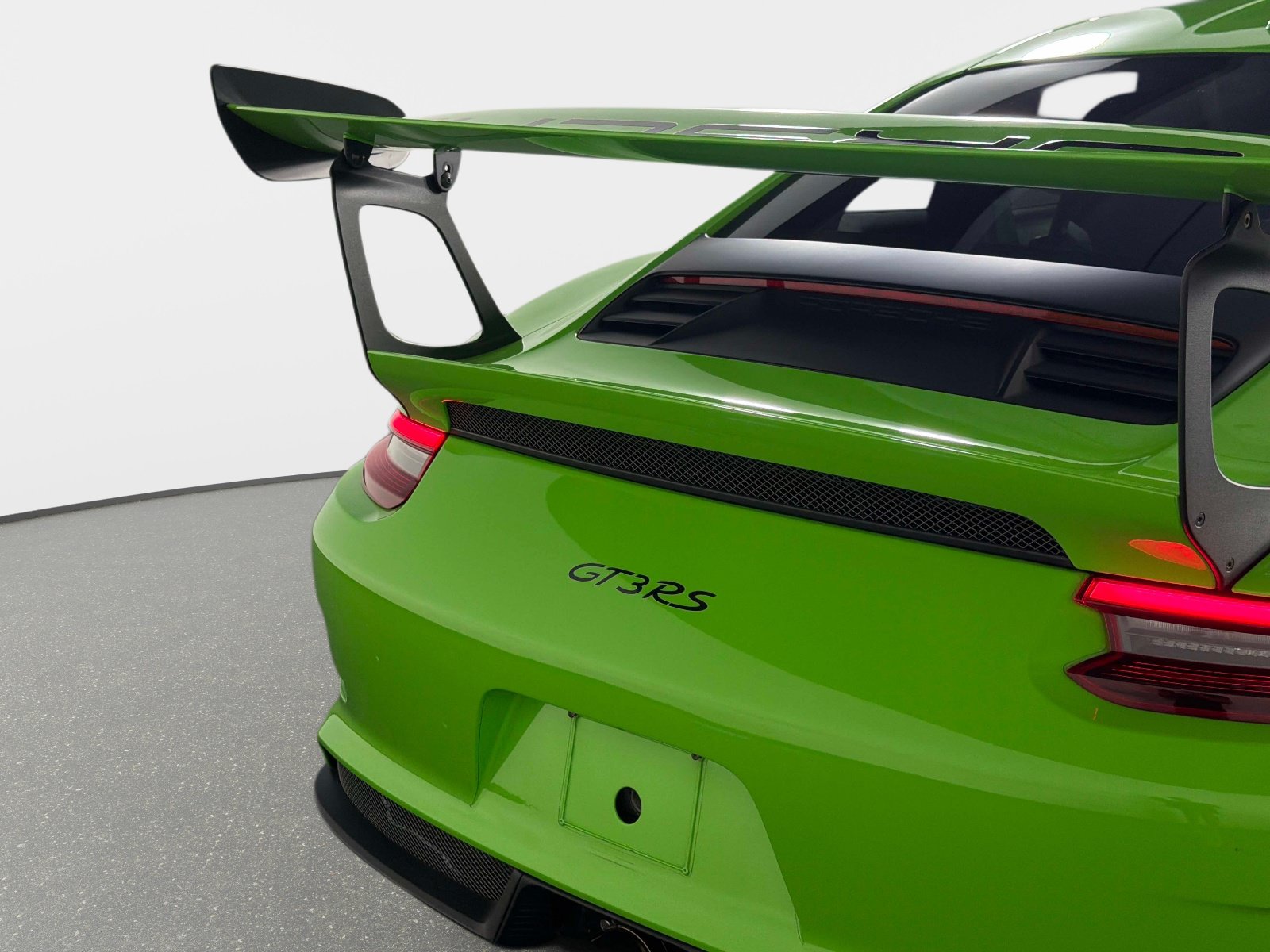 Used 2019 Porsche 911 GT3 RS RWD image 18