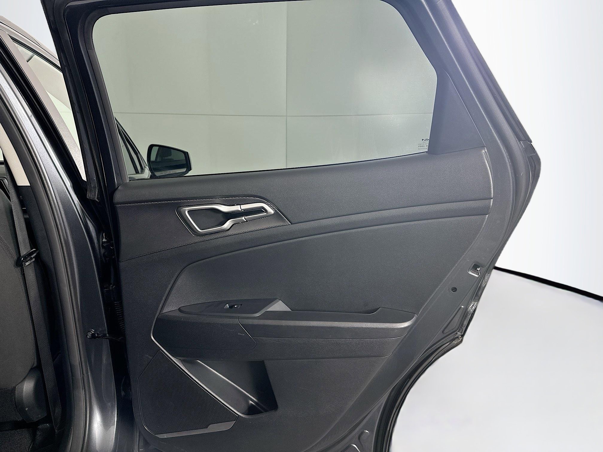 Used 2025 Kia Sportage LX image 27