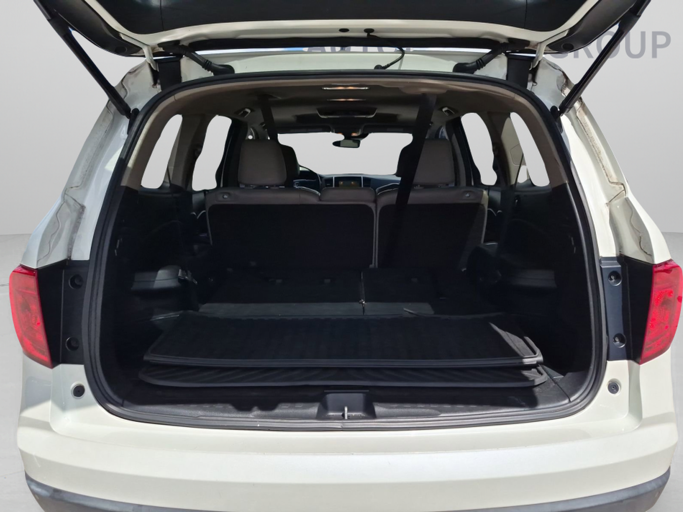 Used 2016 Honda Pilot Touring image 29