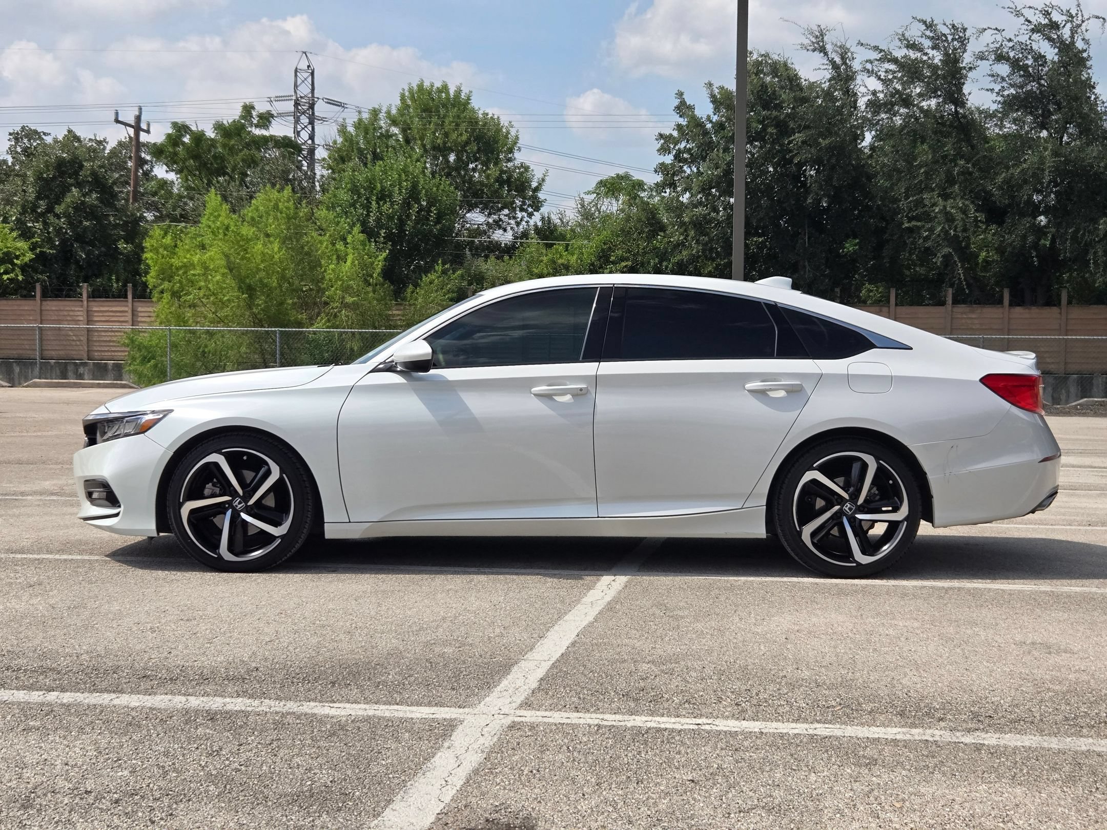 Used 2020 Honda Accord Sport image 6