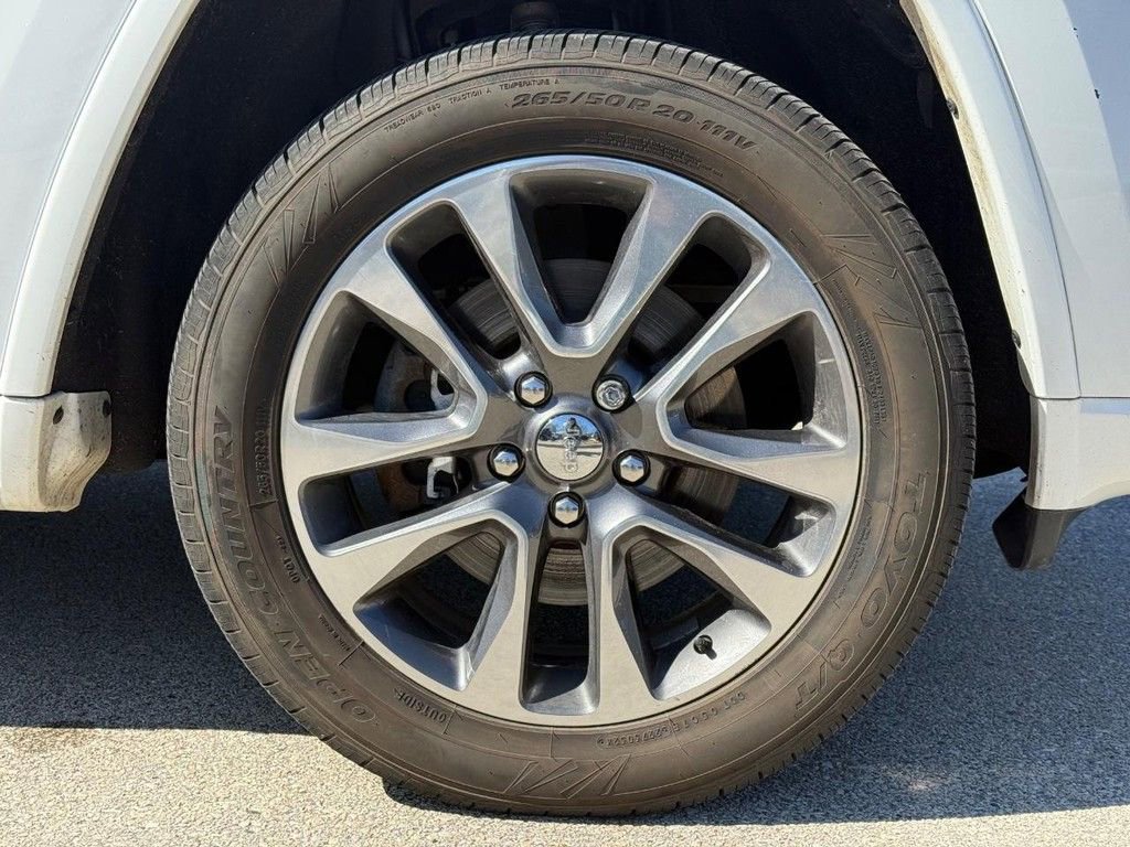 Used 2017 Jeep Grand Cherokee Overland image 9