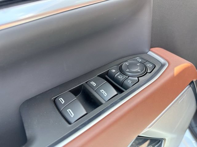 New 2026 GMC Sierra 3500 Denali Ultimate AWD/4WD image 13