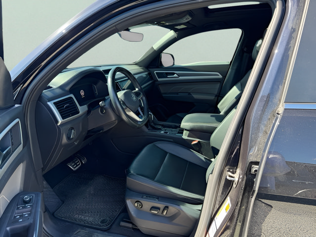 Used 2021 Volkswagen Atlas Cross Sport SEL R-Line w/ Cross Sport MDO Package FWD image 33