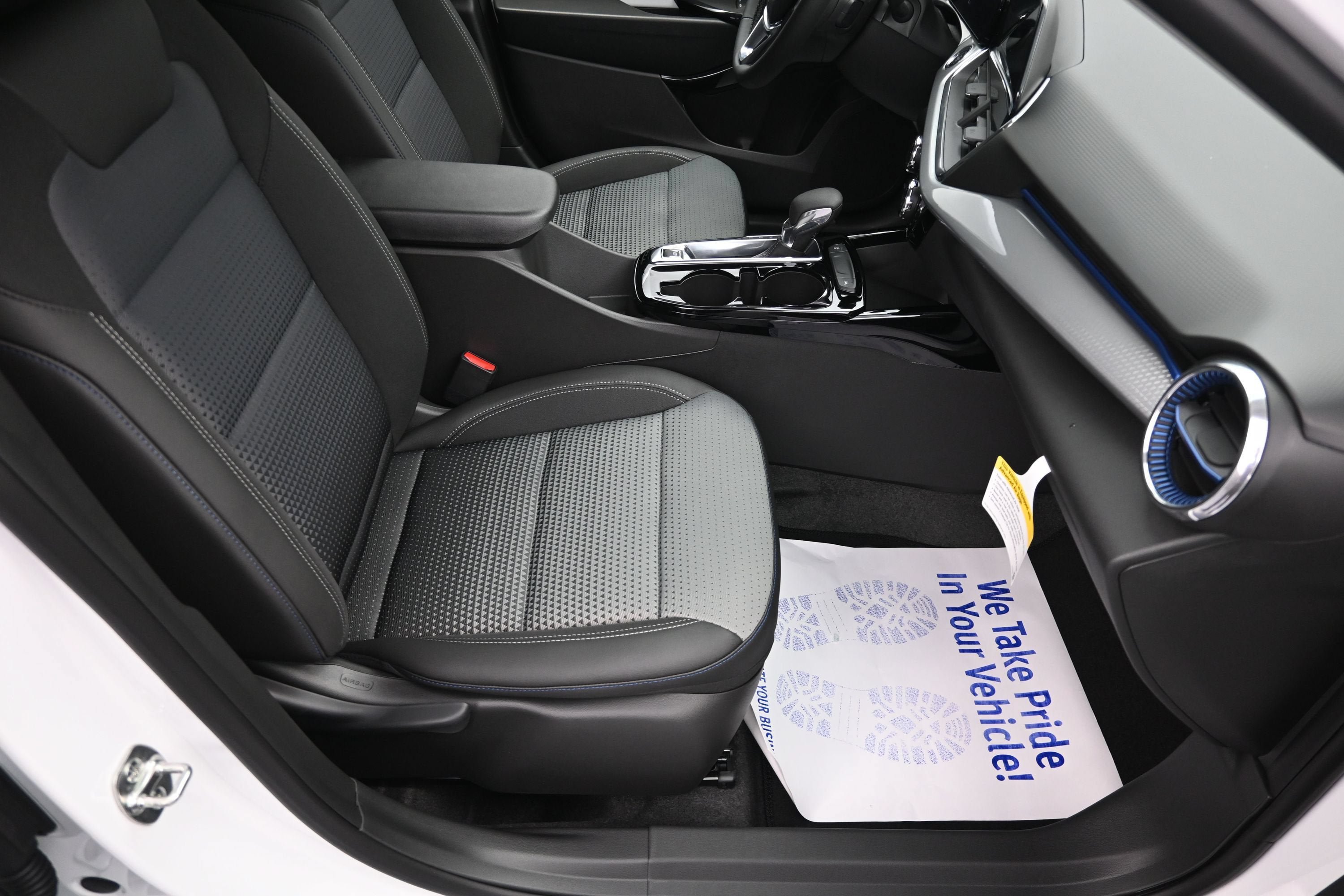 New 2026 Chevrolet Trax RS w/ Sunroof Package FWD image 31