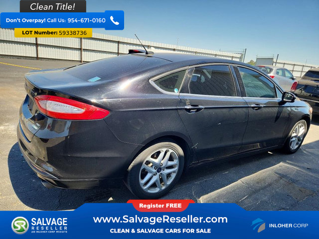 Used 2016 Ford Fusion SE FWD image 4