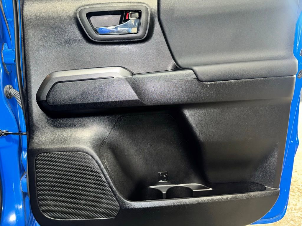 Used 2021 Toyota Tacoma TRD Sport image 25