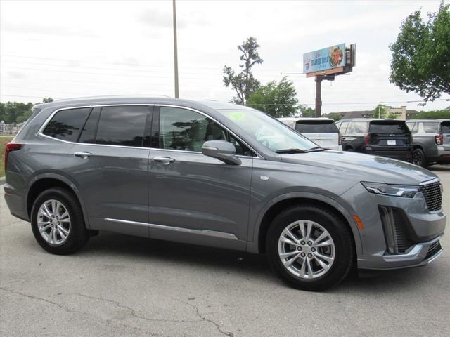 Used 2020 Cadillac XT6 Premium Luxury AWD/4WD image 2