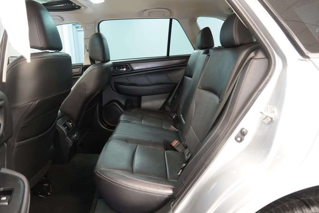 Used 2018 Subaru Outback 3.6R Limited AWD/4WD image 27
