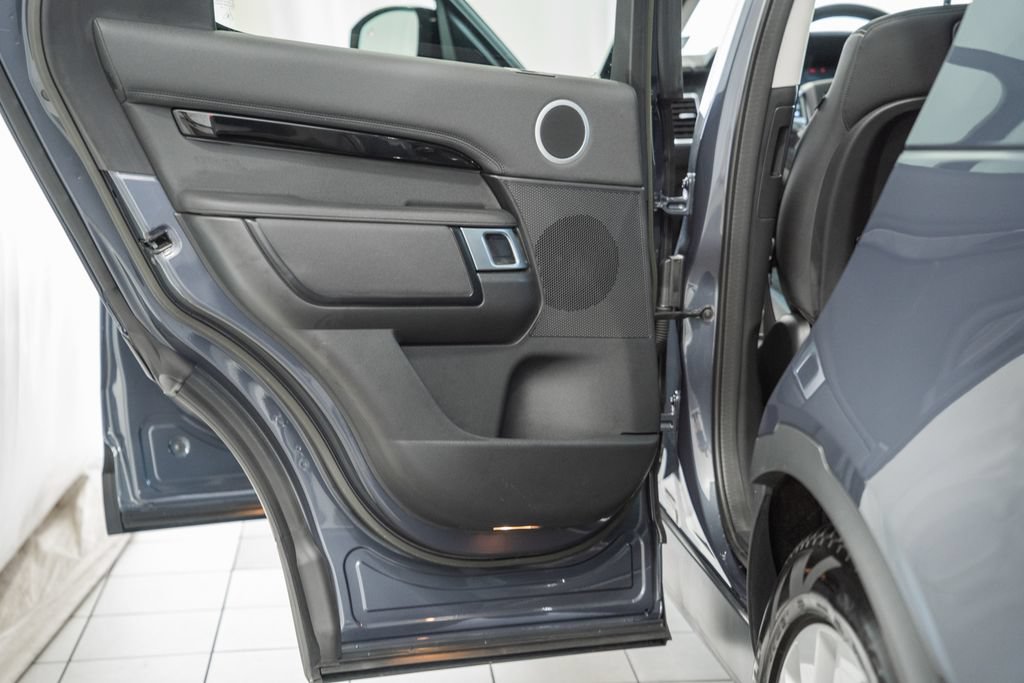 Used 2024 Land Rover Discovery S AWD/4WD image 35