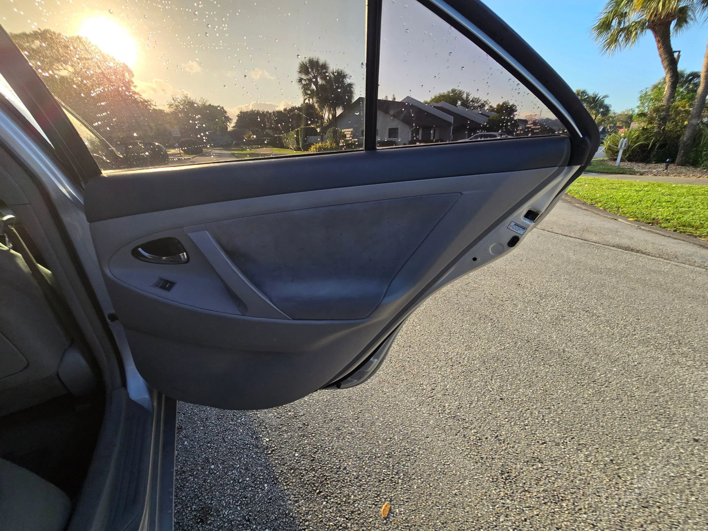 Used 2011 Toyota Camry FWD image 19