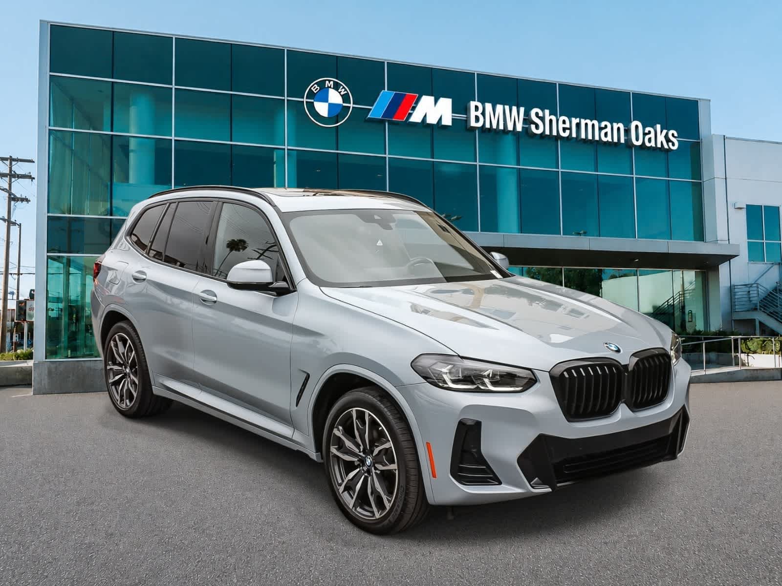 Used 2023 BMW X3 sDrive30i w/ M Sport Package RWD image 3