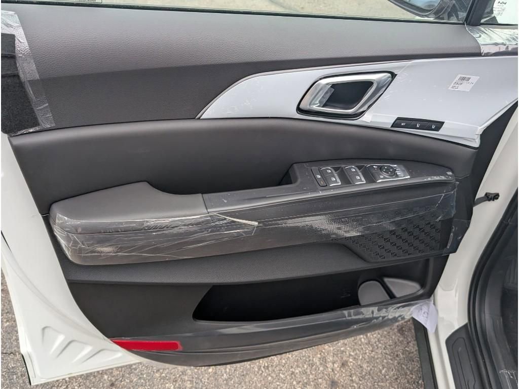 New 2026 Kia Carnival SX w/ SX Dark Edition Package image 14