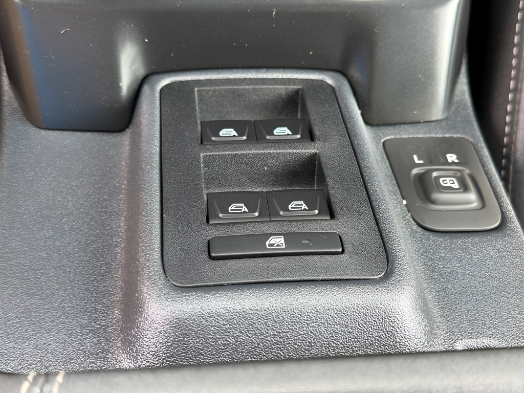 Used 2025 Ford Bronco Badlands AWD/4WD image 21