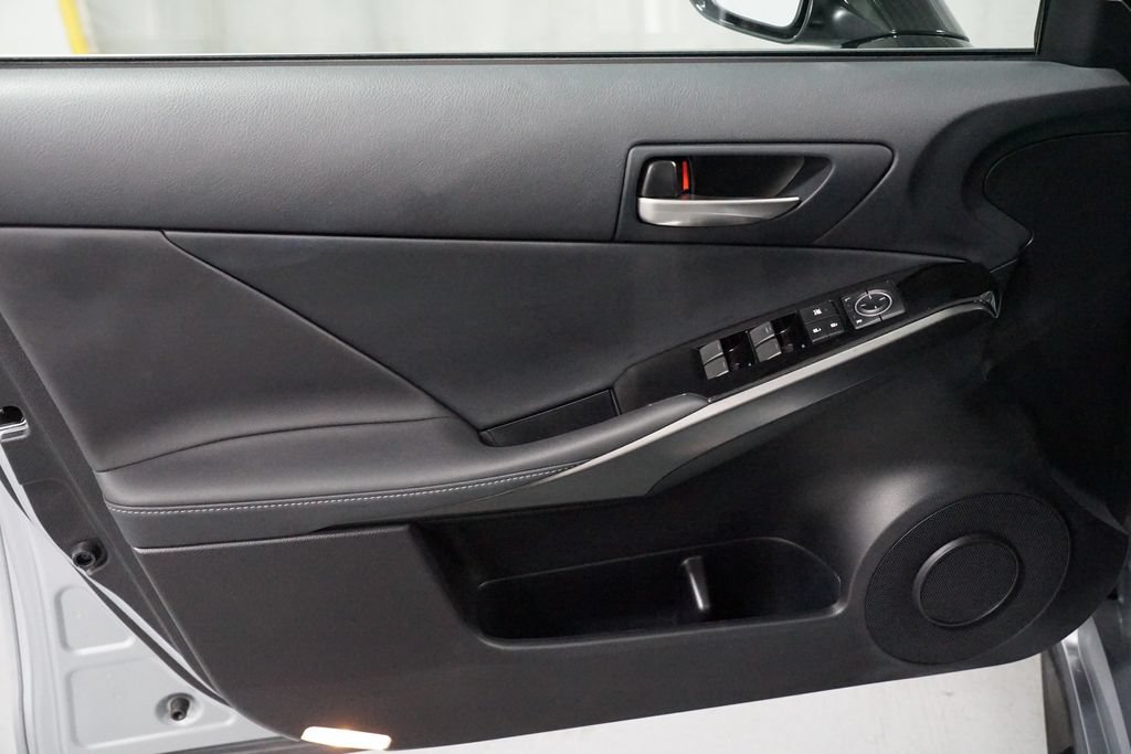 Used 2025 Lexus IS 350 F Sport RWD image 30