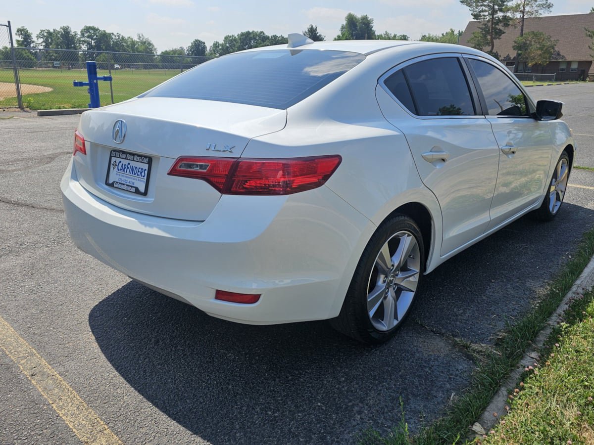 Used 2013 Acura ILX w/ Technology Package FWD image 5