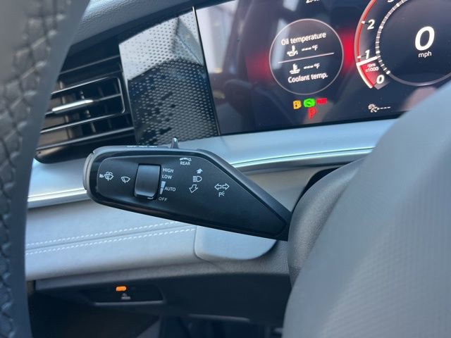 New 2026 Volkswagen Tiguan SE R-Line image 10