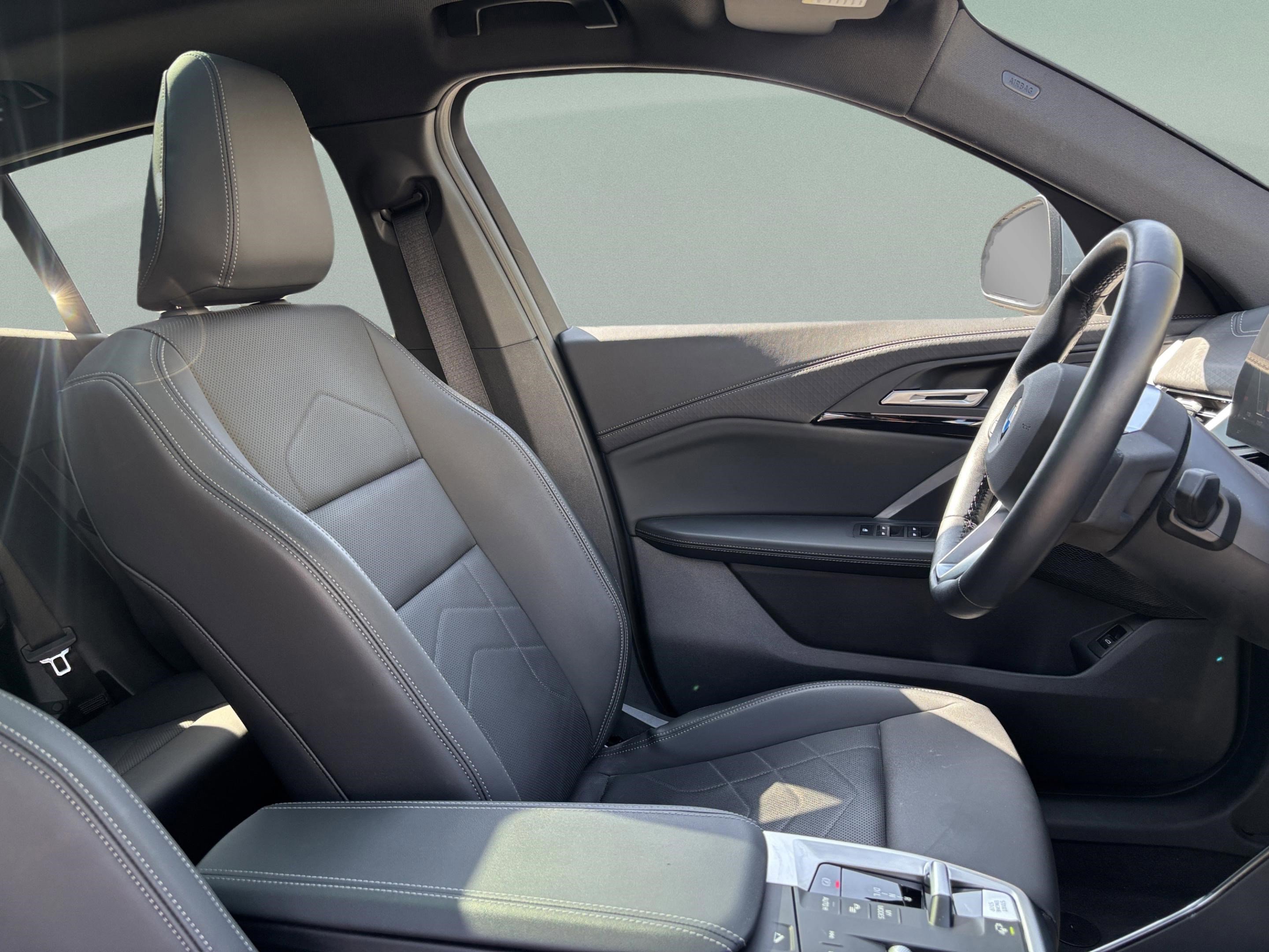 Used 2025 BMW X2 xDrive28i image 26