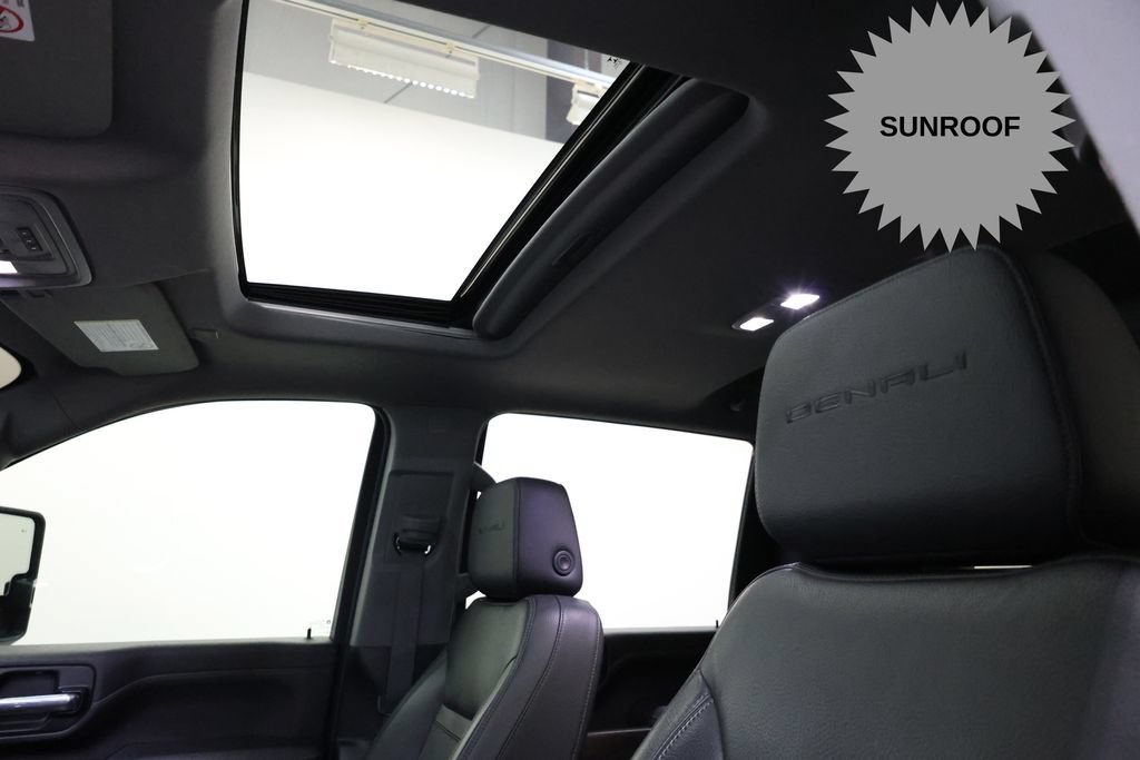 Used 2023 GMC Sierra 2500 Denali w/ Denali Black Diamond Edition AWD/4WD image 26